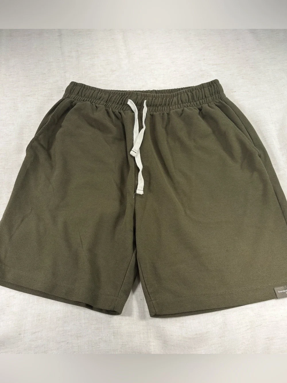 Zara Men's Olive Drawstring Casual Shorts